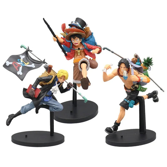 One Piece, figuras de Luffy, Ace y Sabo para una aventura pirata en movimiento